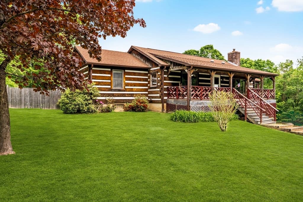 22 Lyon Hill Rd, Chester MA 01011
