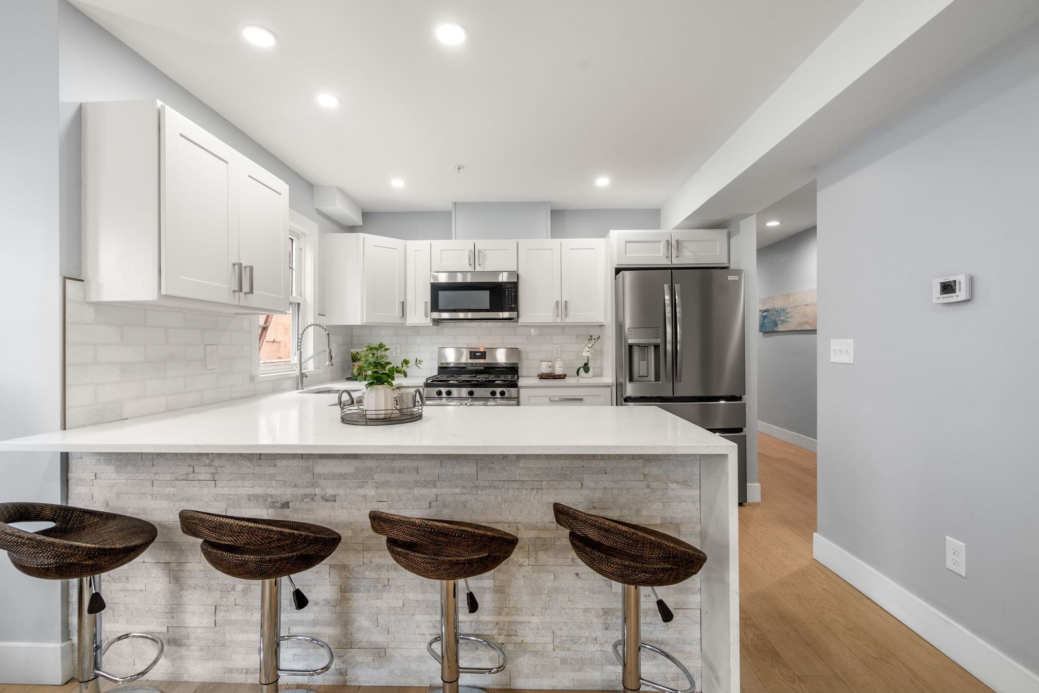 Condominium at 679 Columbia # 5, Boston MA 02125, photo 2 of 11