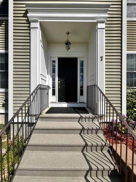7 Deer Run, Charlton MA 01507 photo 2