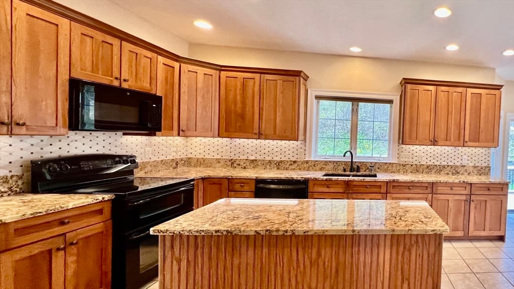 7 Deer Run, Charlton MA 01507 photo 6
