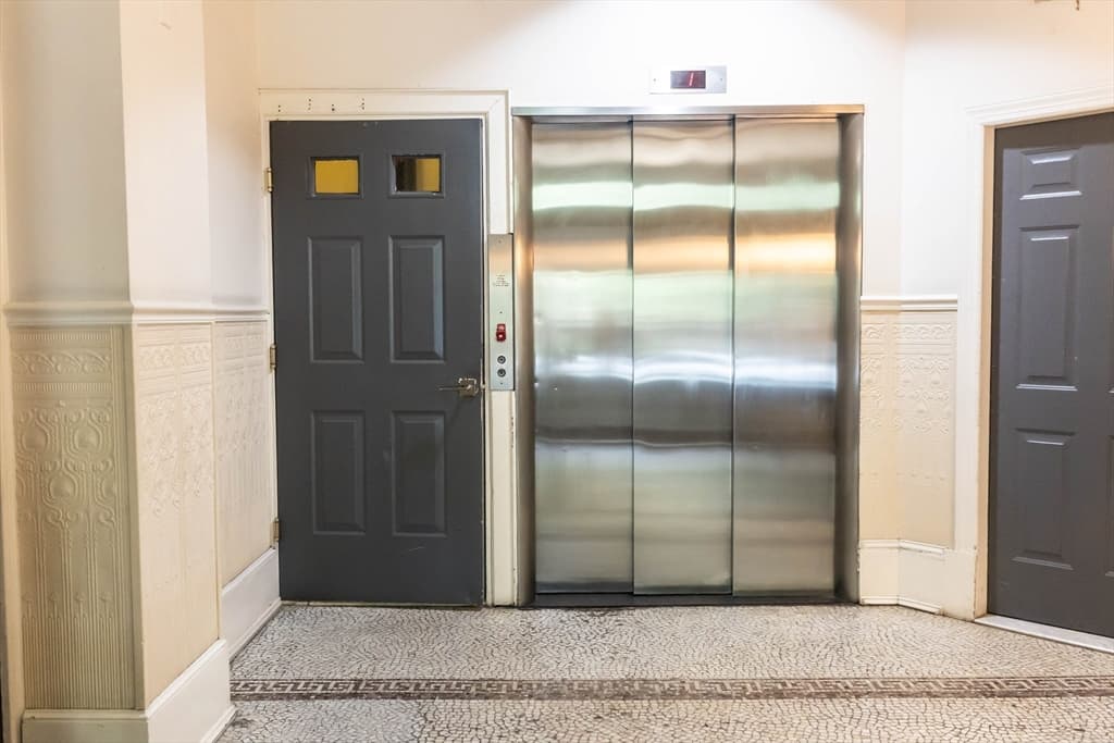 Condominium at 483 Beacon # 36, Boston MA 02115, photo 12 of 16