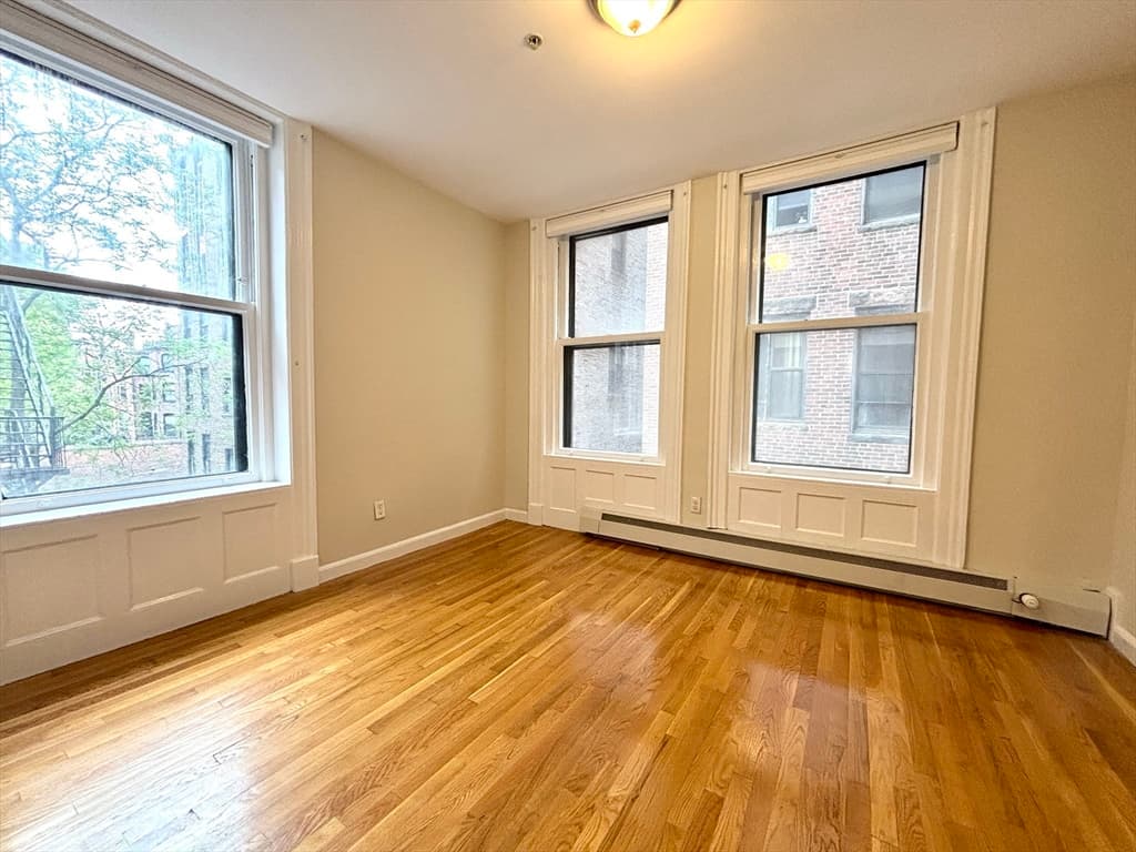 Condominium at 483 Beacon # 36, Boston MA 02115, photo 9 of 16