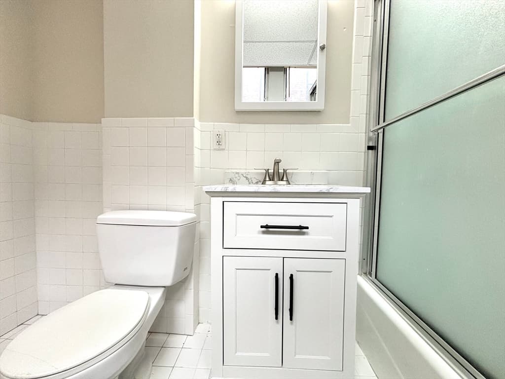 Condominium at 483 Beacon # 36, Boston MA 02115, photo 11 of 16