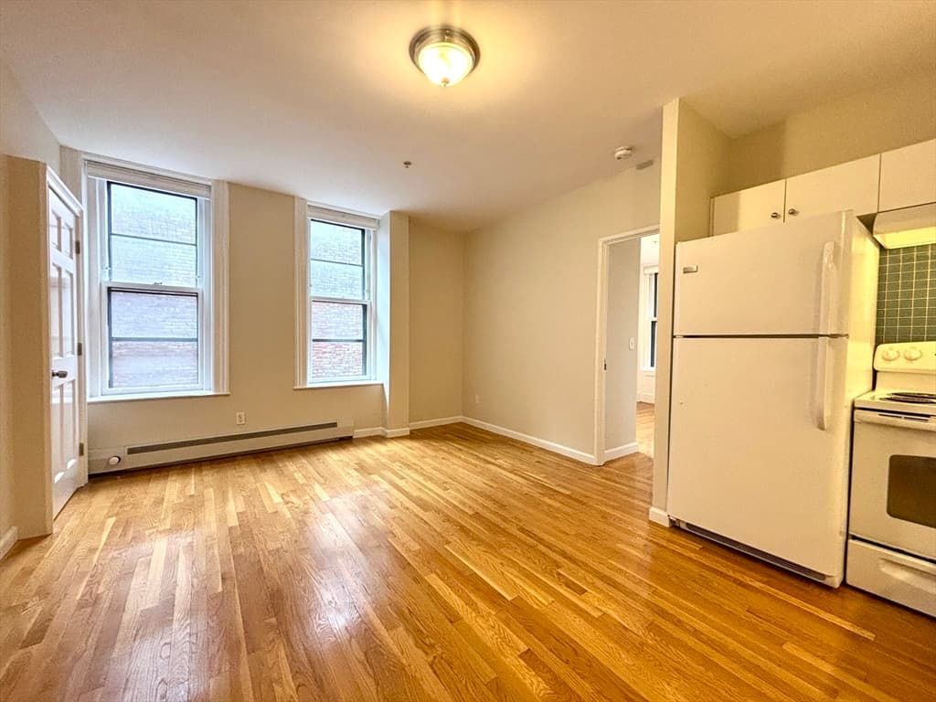 Condominium at 483 Beacon # 36, Boston MA 02115, photo 4 of 16