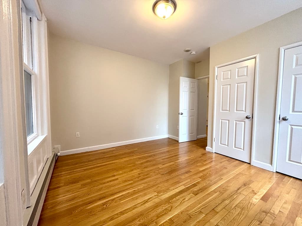 Condominium at 483 Beacon # 36, Boston MA 02115, photo 8 of 16