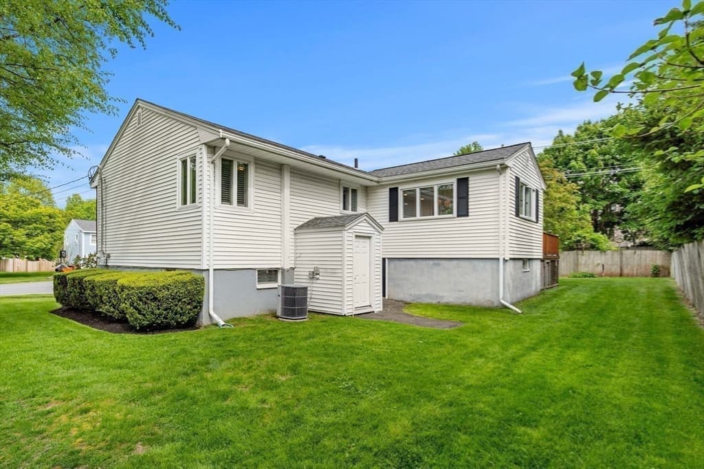 25 Countryside Ln, Marblehead MA 01945 photo 32