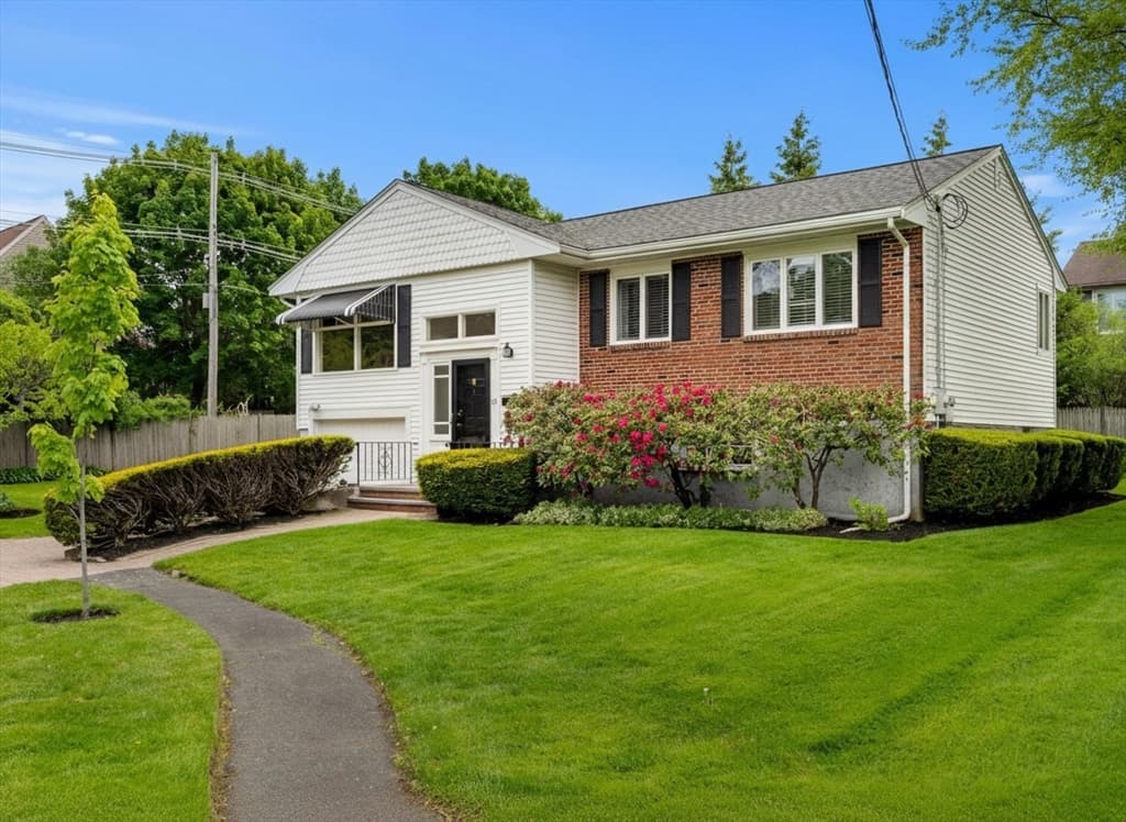 25 Countryside Ln, Marblehead MA 01945
