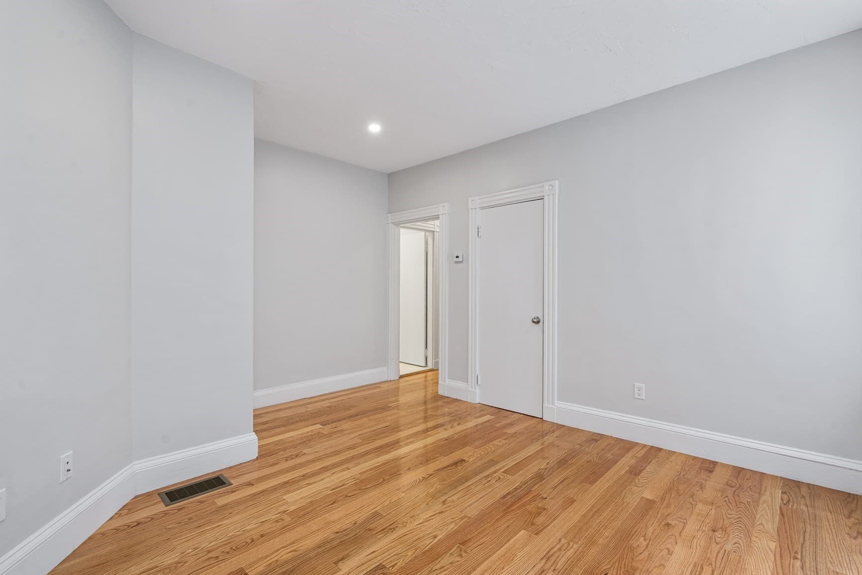 3 Family - 3 Units Up/Down at 35 Newport Street, Boston MA 02125, Boston, photo 17 of 28