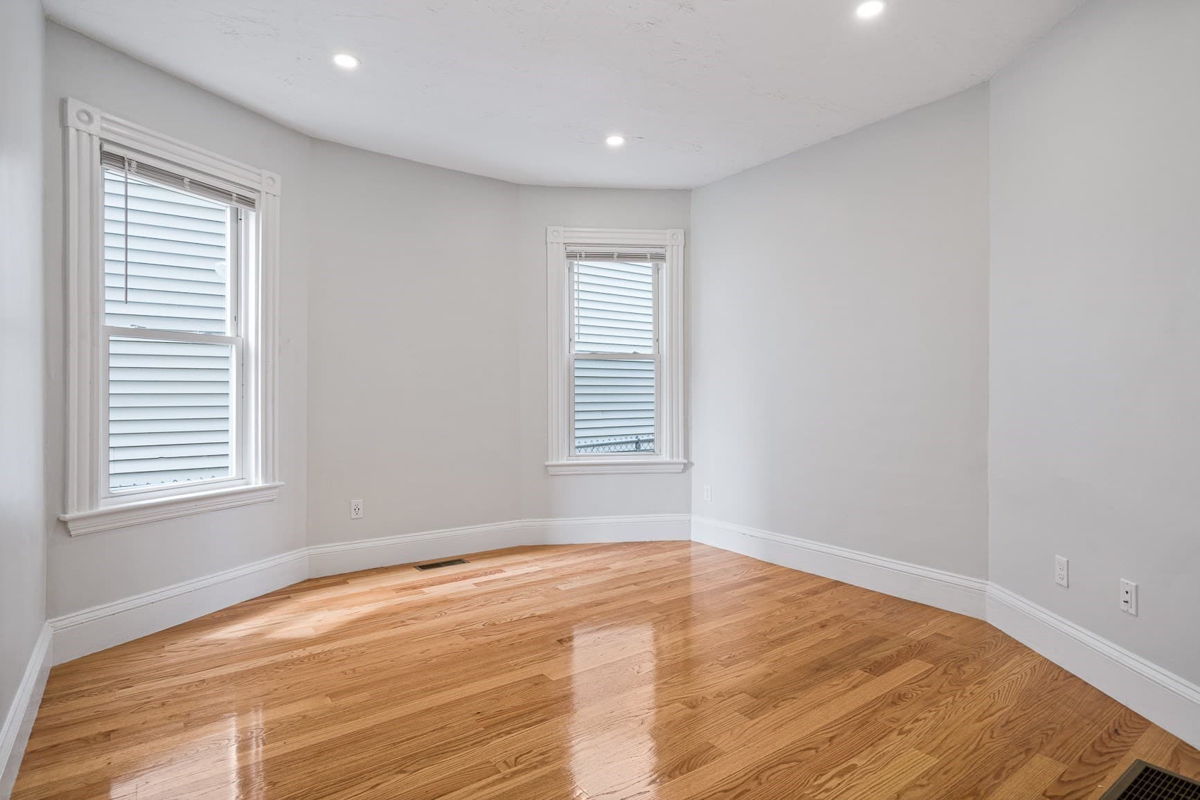 3 Family - 3 Units Up/Down at 35 Newport Street, Boston MA 02125, Boston, photo 16 of 28