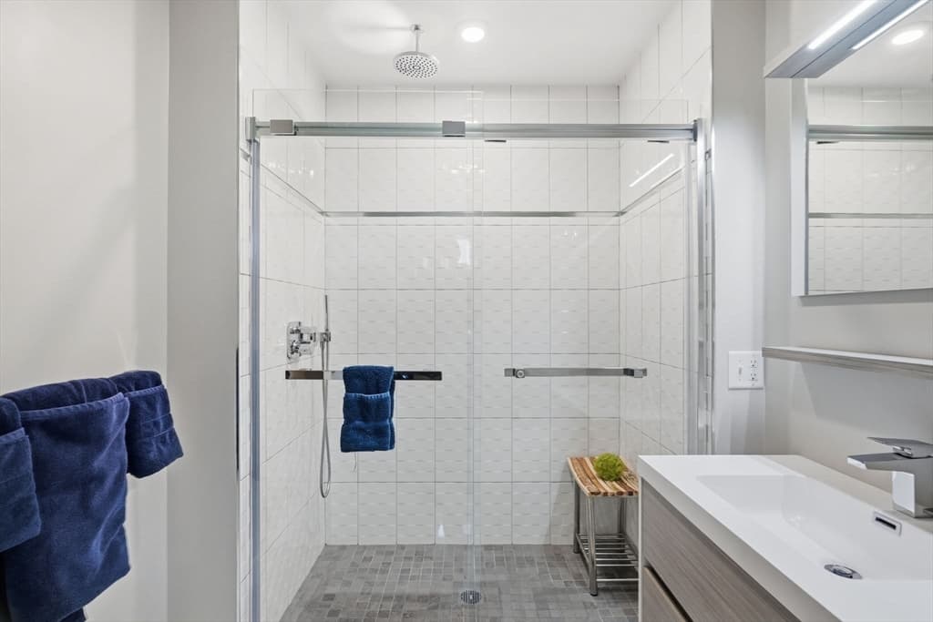 Condominium at 150 Dorchester Ave # 215, Boston MA 02127, Boston, photo 13 of 25