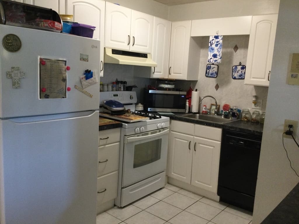 Condominium at 685 Oak Street # 4, Brockton MA 02301, photo 5 of 19