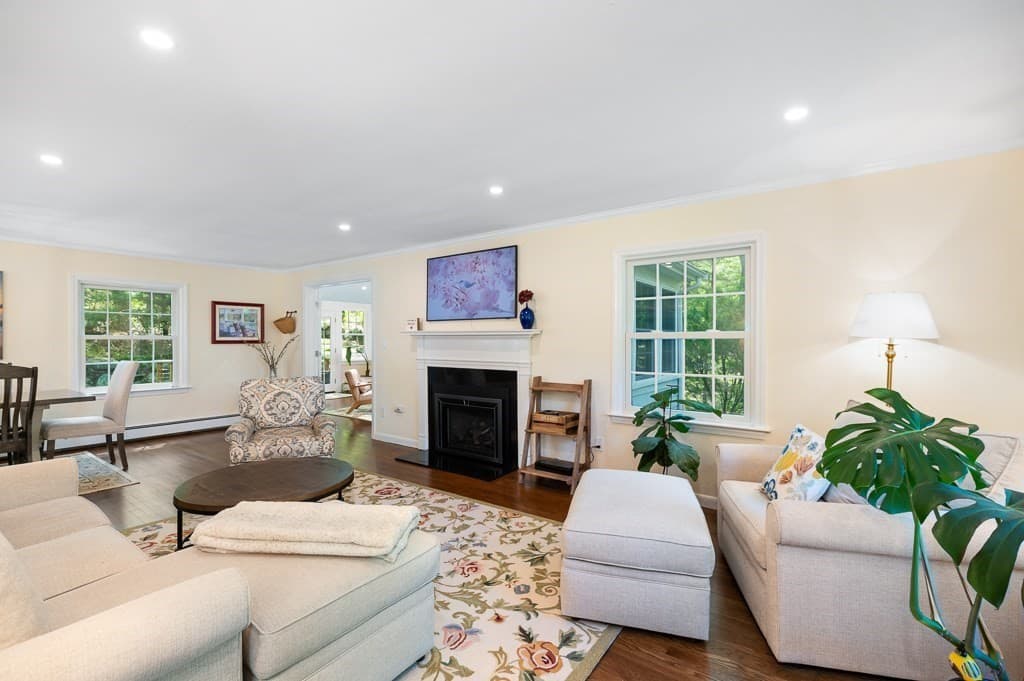 43 Woodward Ave, Gloucester MA 01930 photo 5