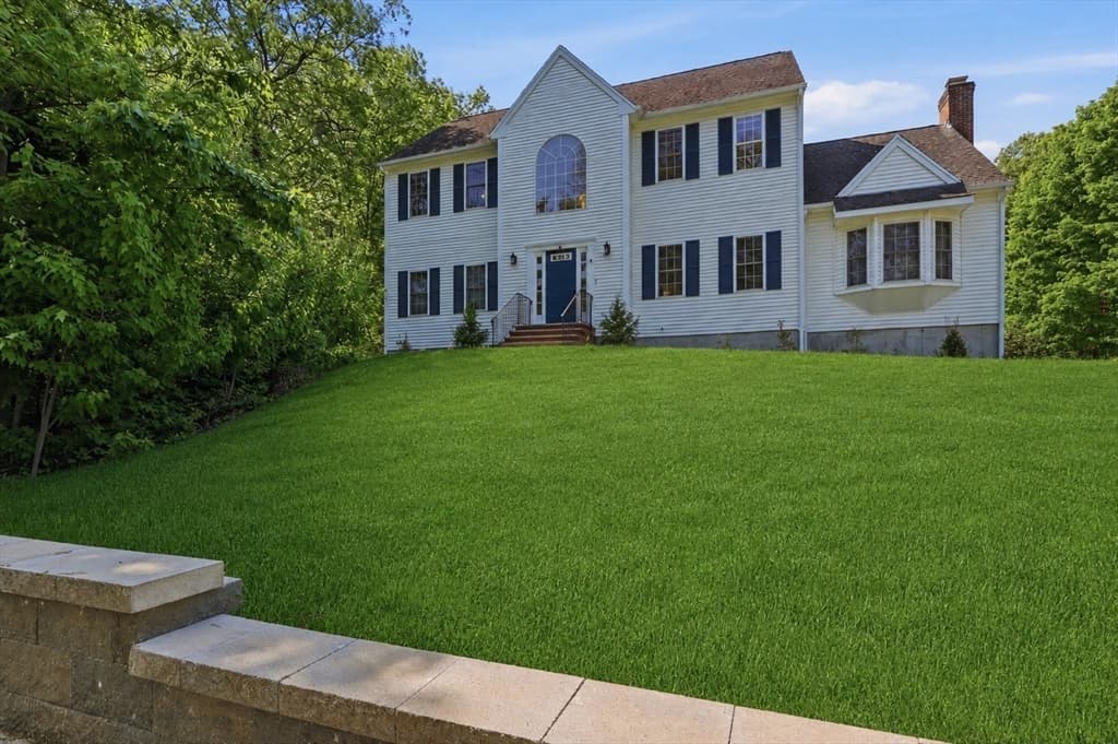 61 Indian Head Road, Framingham MA 01701