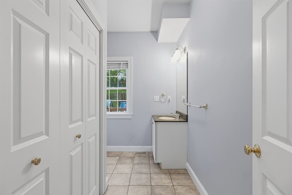 61 Indian Head Road, Framingham MA 01701 photo 28