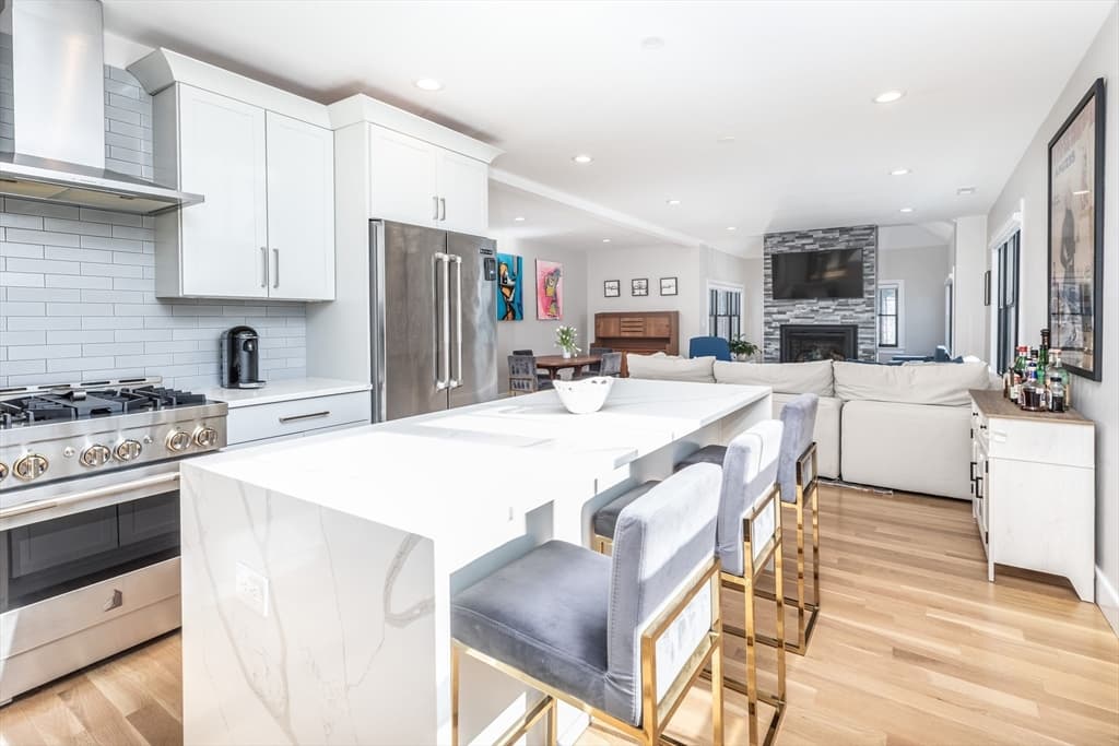 Condominium at 1 Zamora Street # 2, Boston MA 02130, photo 2 of 16