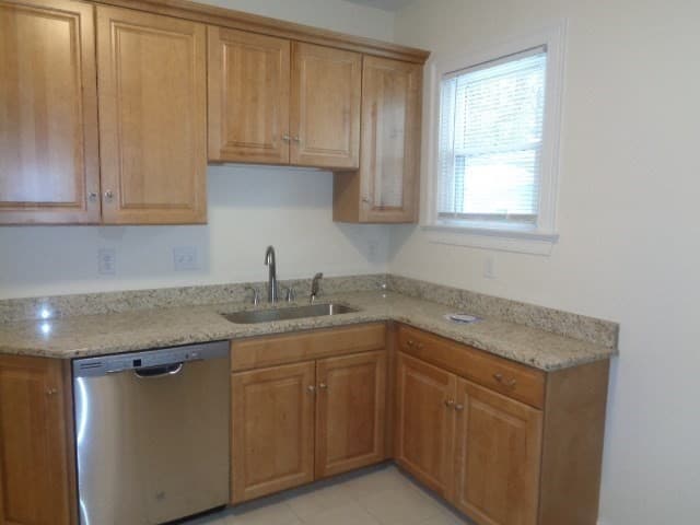 5+ Family - 5+ Units Up/Down at 13 Munroe St, Northampton MA 01060, Northampton, photo 14 of 24