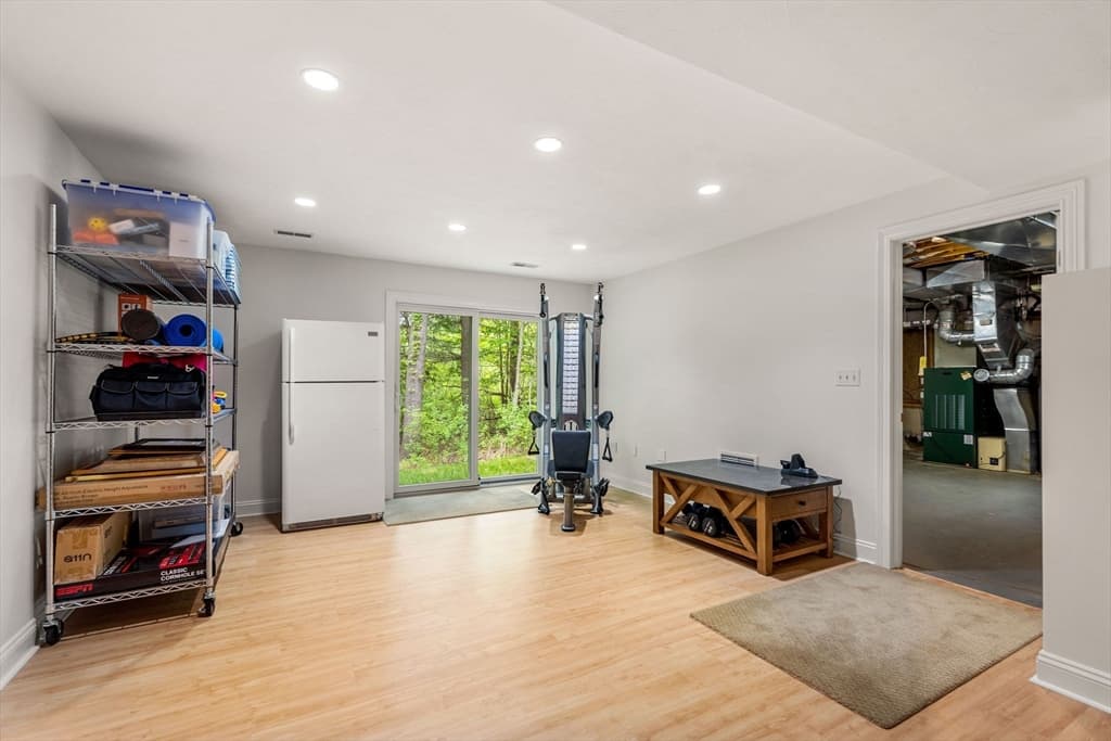 Single Family Residence at 140 Matheson Drive, Marlborough MA 01752, Marlborough, photo 27 of 32