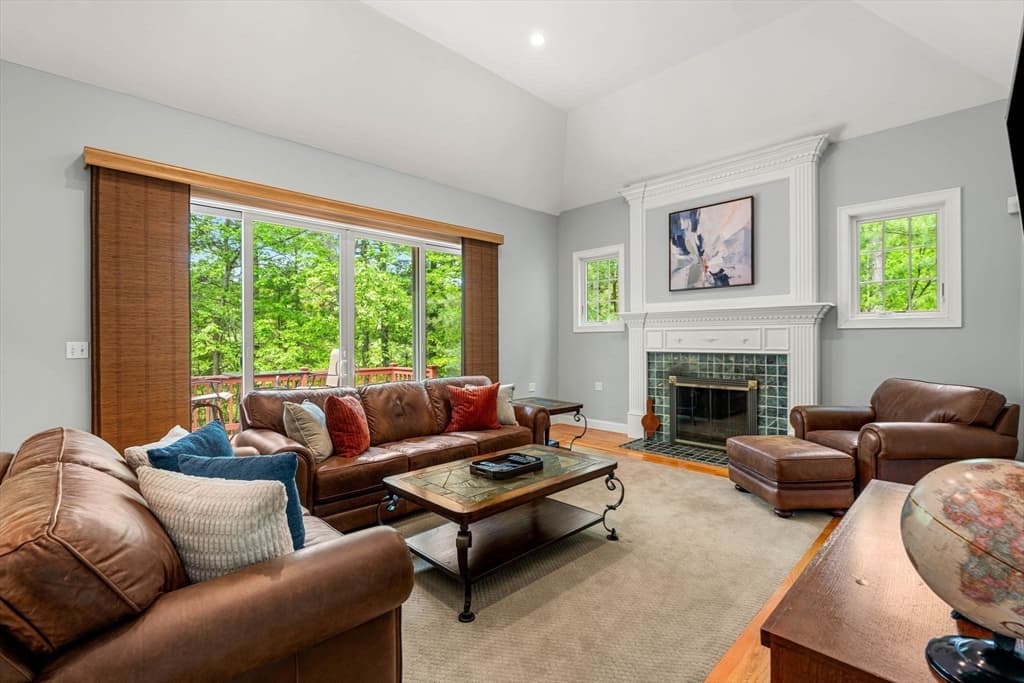 Single Family Residence at 140 Matheson Drive, Marlborough MA 01752, Marlborough, photo 13 of 32