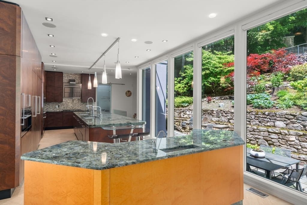 17 Edge Hill Rd, Newton MA 02467 photo 9