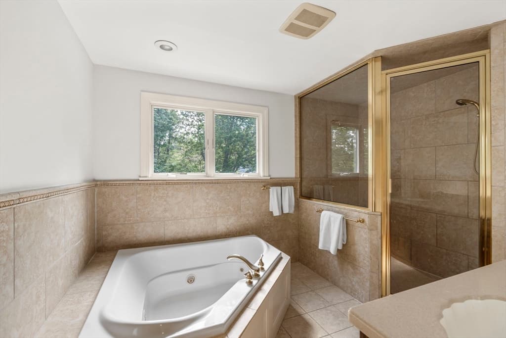 10 Heritage Ln, Cohasset MA 02025 photo 17