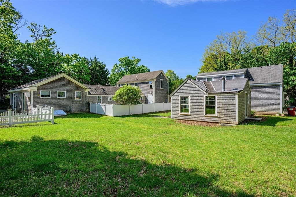 5+ Family - 5+ Units Side by Side at 88 Route 6a, Orleans MA 02653, photo 17 of 27