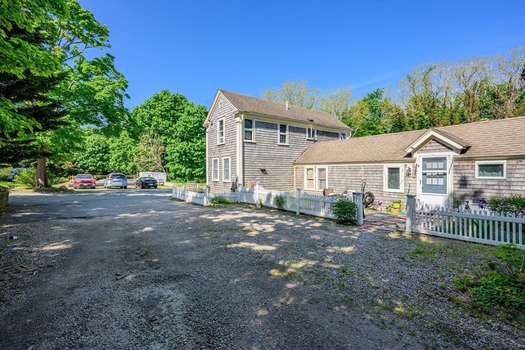 5+ Family - 5+ Units Side by Side at 88 Route 6a, Orleans MA 02653, photo 12 of 27