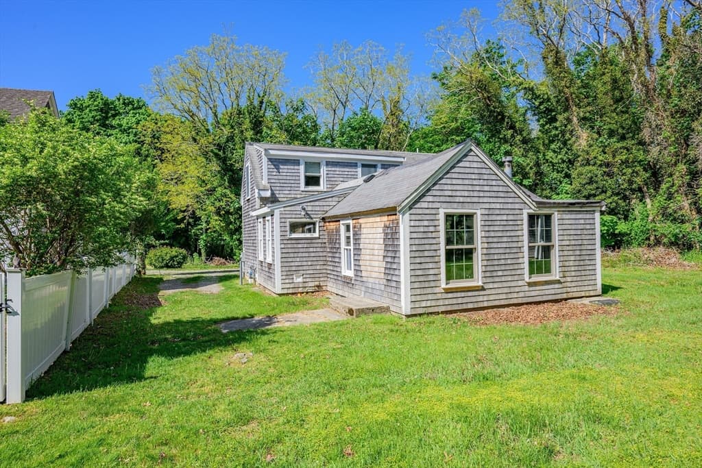 5+ Family - 5+ Units Side by Side at 88 Route 6a, Orleans MA 02653, photo 20 of 27