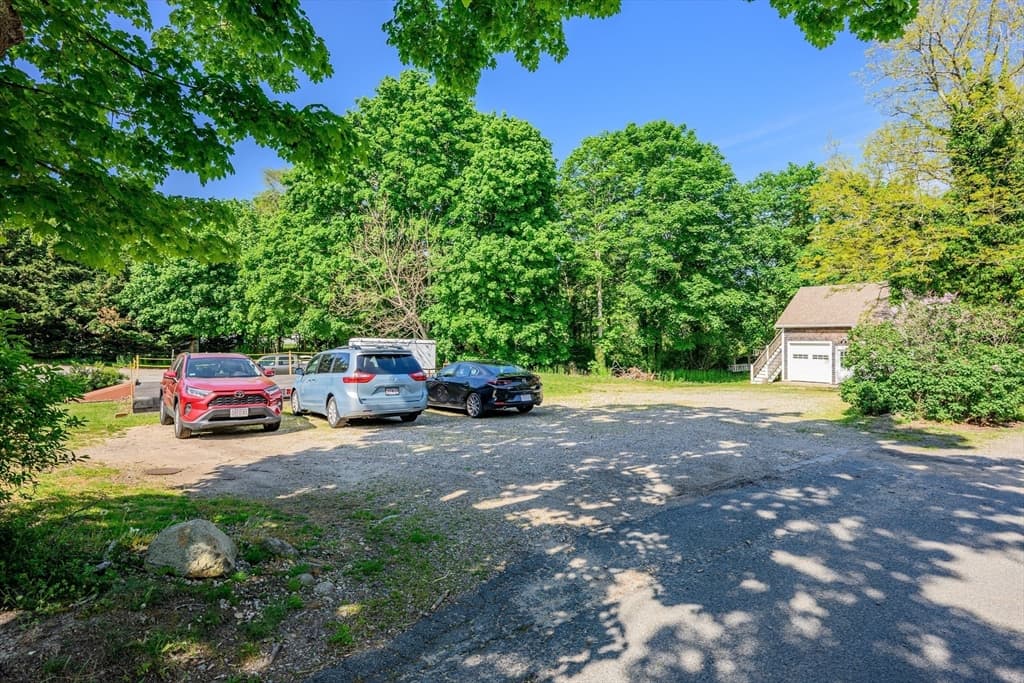 5+ Family - 5+ Units Side by Side at 88 Route 6a, Orleans MA 02653, photo 8 of 27