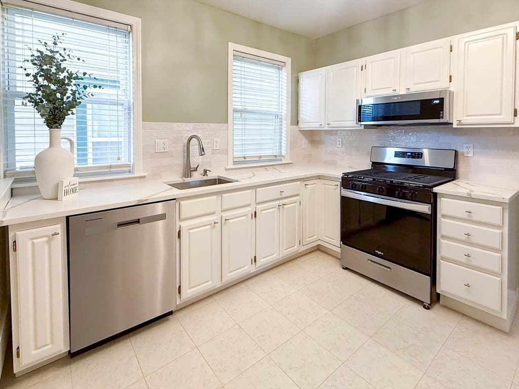 Condominium at 103 Hancock St # 1, Boston MA 02125, Boston, photo 2 of 8