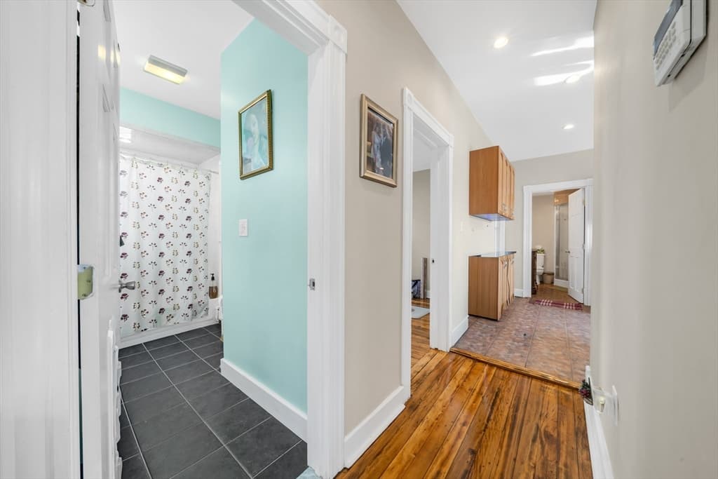 Condominium at 154 Fellsway West # 3, Medford MA 02155, photo 23 of 28