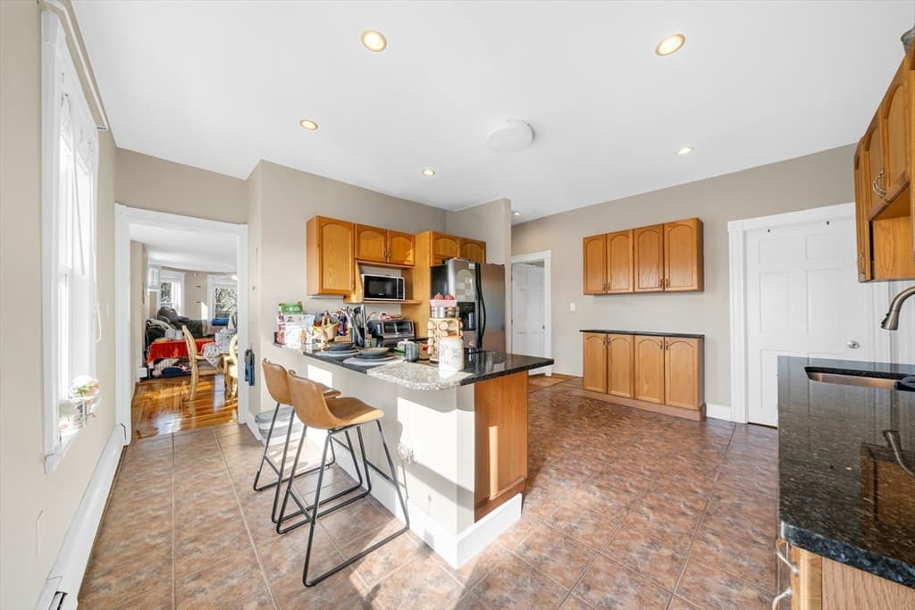 Condominium at 154 Fellsway West # 3, Medford MA 02155, photo 6 of 28