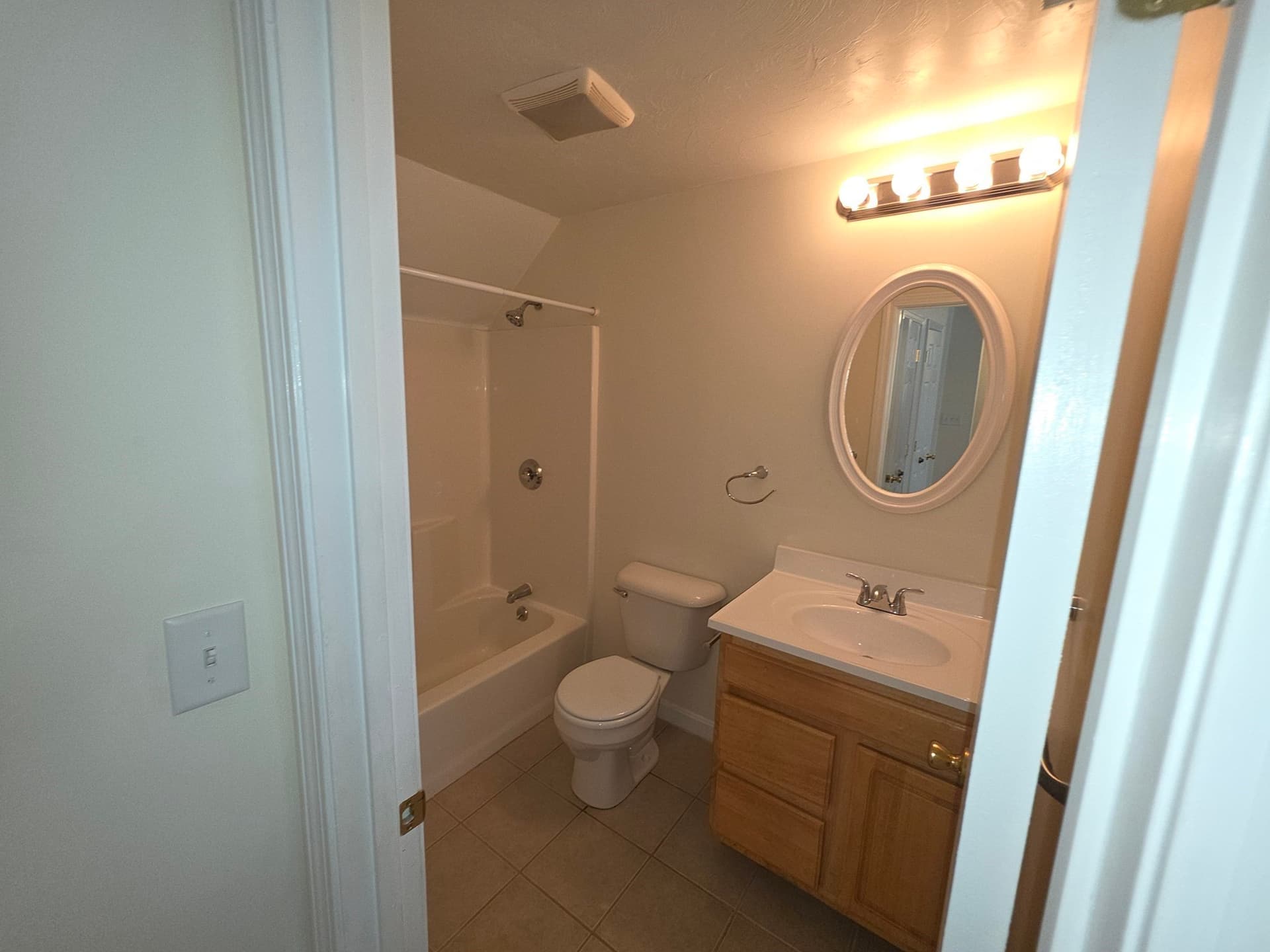 Condominium at 956 Warren Ave # 4, Brockton MA 02301, photo 35 of 40