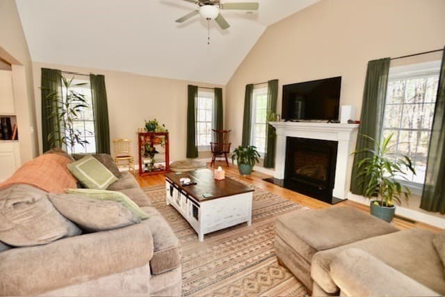 Single Family Residence at 429A Winthrop Street, Taunton MA 02780, photo 9 of 31