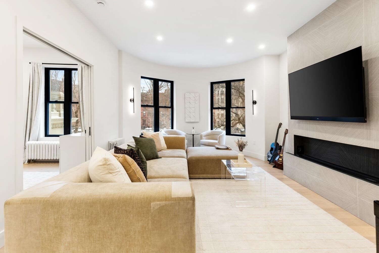 Condominium at 382 Commonwealth Ave Apt 24, Boston MA 02215, photo 2 of 32