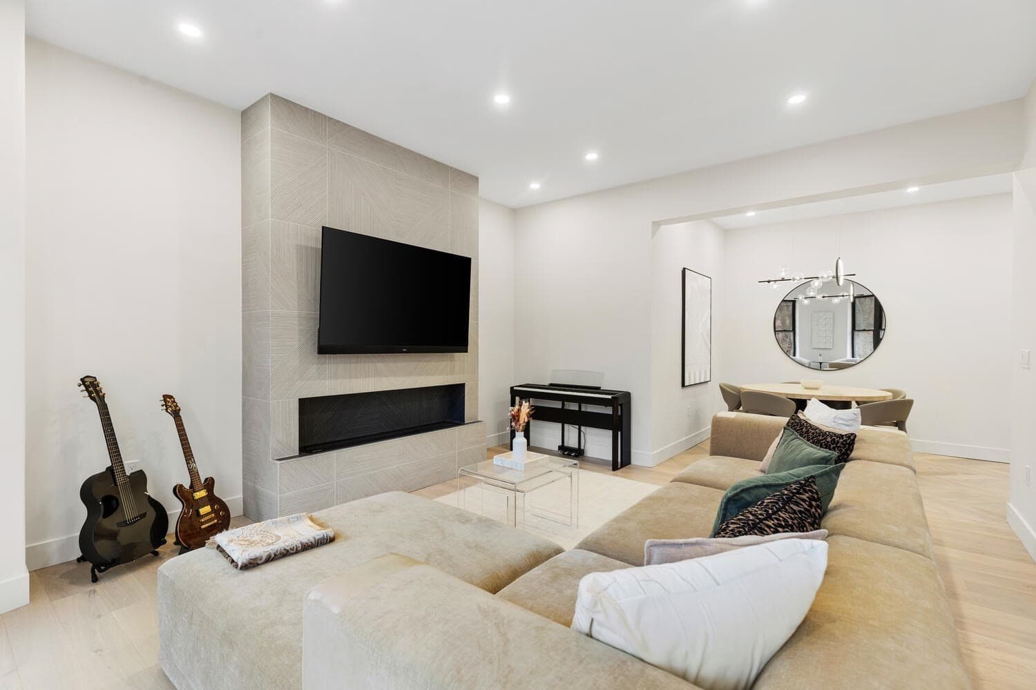 Condominium at 382 Commonwealth Ave Apt 24, Boston MA 02215, photo 6 of 32