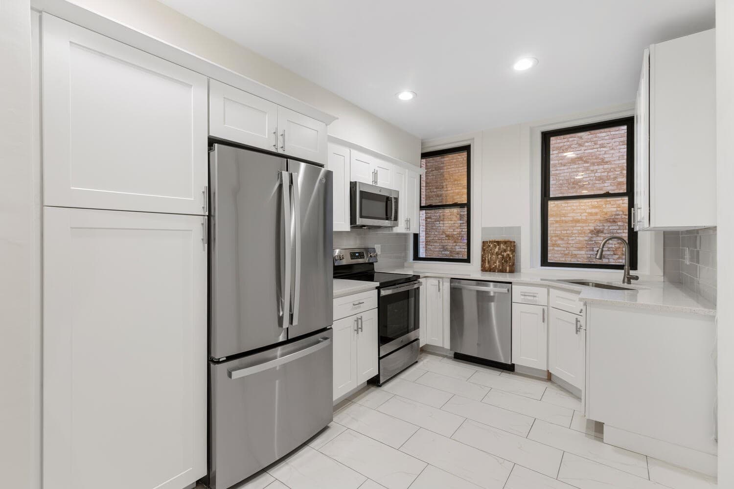 Condominium at 382 Commonwealth Ave Apt 24, Boston MA 02215, photo 12 of 32