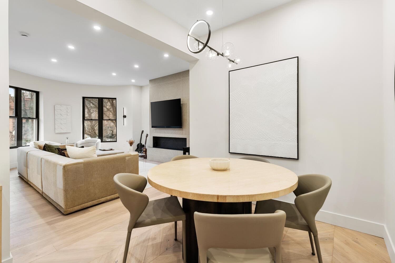 Condominium at 382 Commonwealth Ave Apt 24, Boston MA 02215, photo 7 of 32
