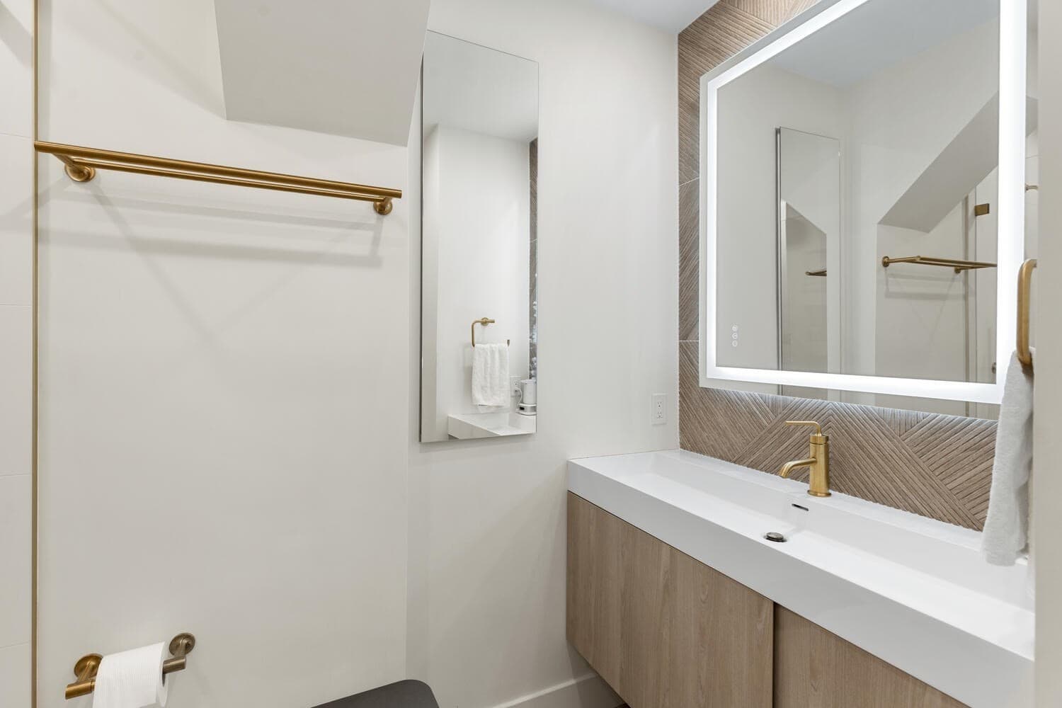 Condominium at 382 Commonwealth Ave Apt 24, Boston MA 02215, photo 21 of 32