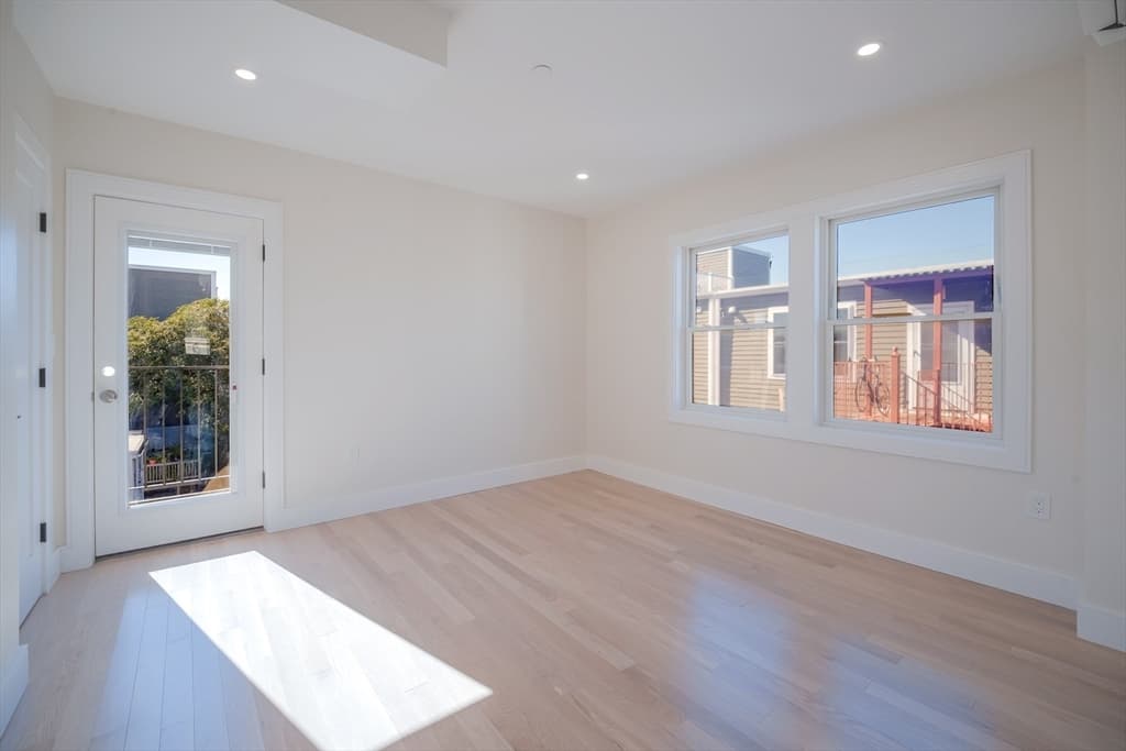 Condominium at 59 Gove St. # 4, Boston MA 02128, Boston, photo 11 of 32