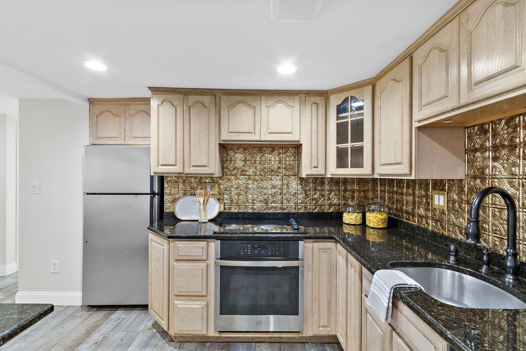 Condominium at 365 Faneuil # 4, Boston MA 02135, photo 6 of 21