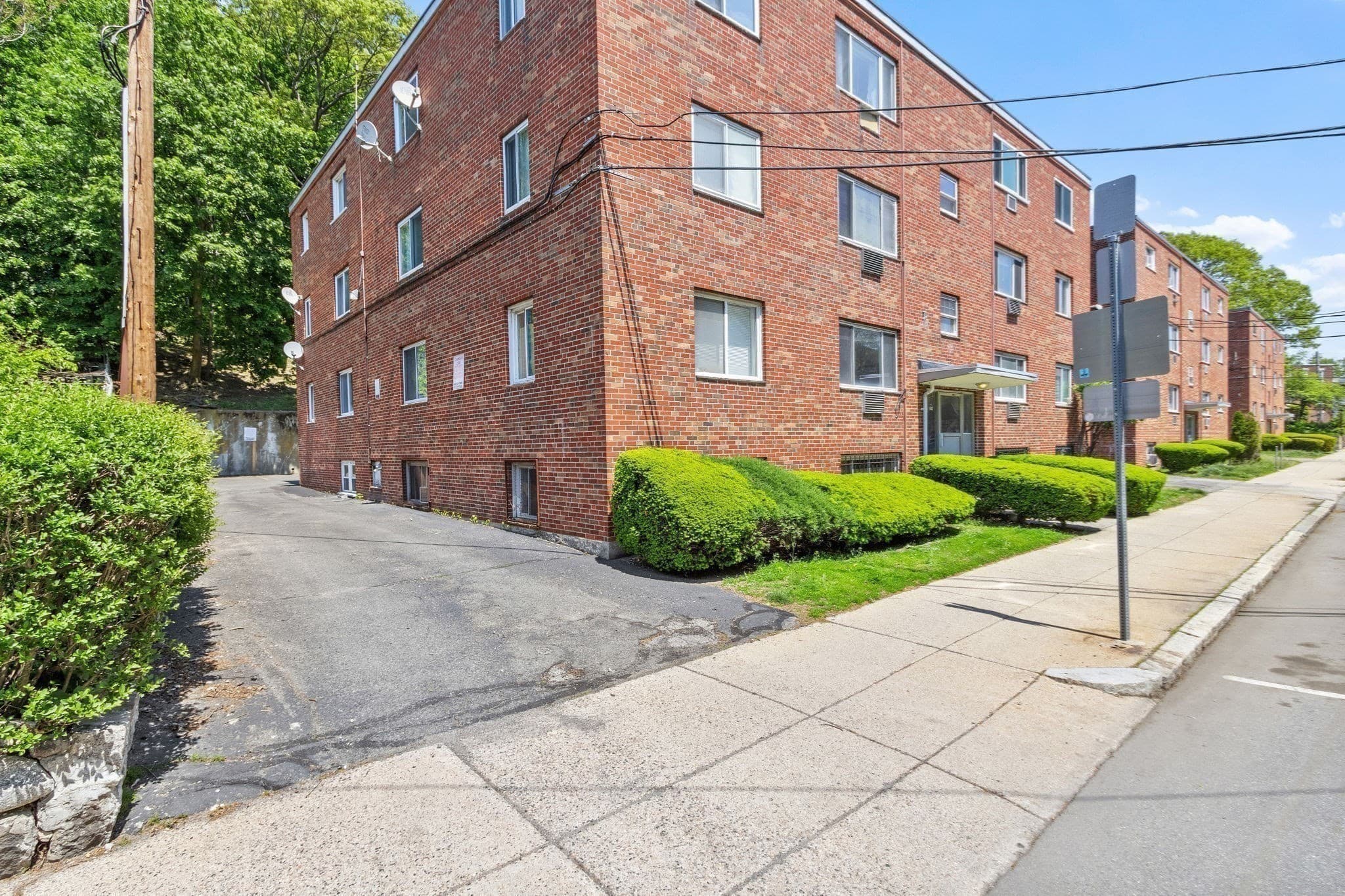 Condominium at 365 Faneuil # 4, Boston MA 02135, photo 18 of 21
