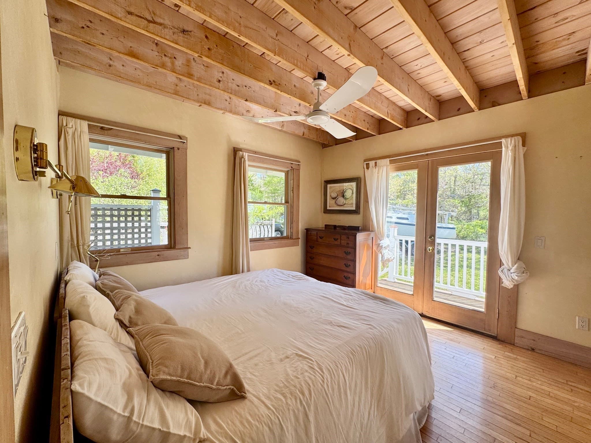 Single Family Residence at 299 Daggett Ave # A, Tisbury MA 02568, photo 9 of 28