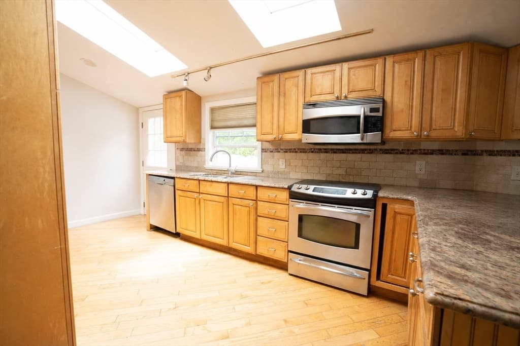 16 Richard Ave, Sudbury MA 01776 photo 10