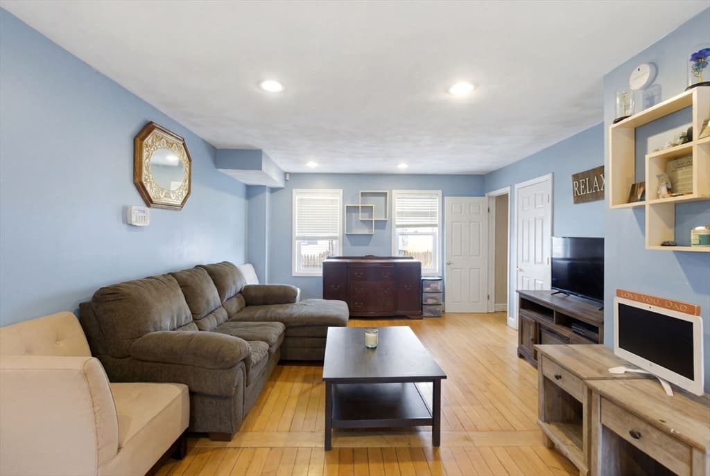 17 West Street, Brockton MA 02301 photo 2