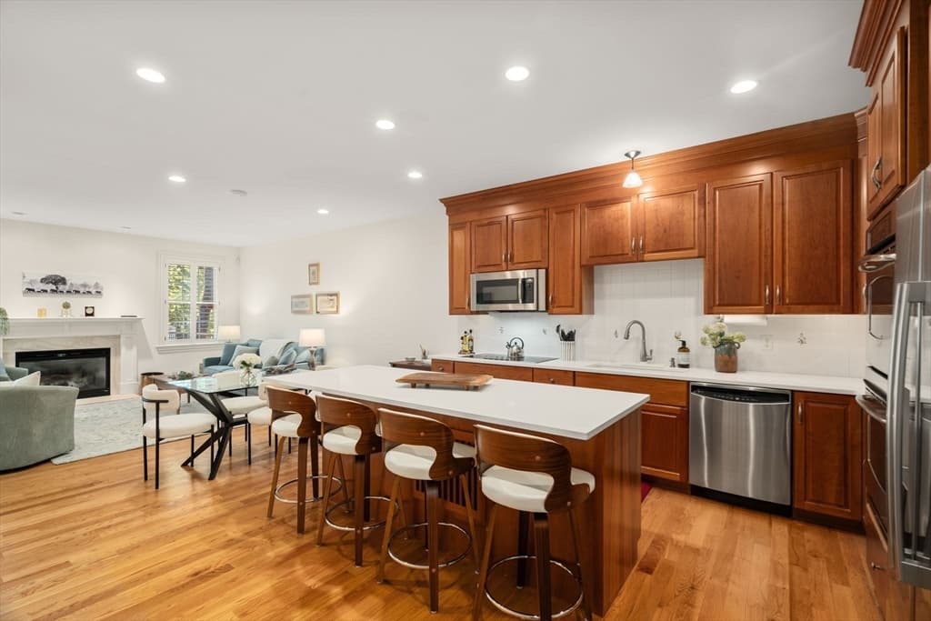 Condominium at 287 Langley Rd # 43, Newton MA 02459, Newton, photo 7 of 36