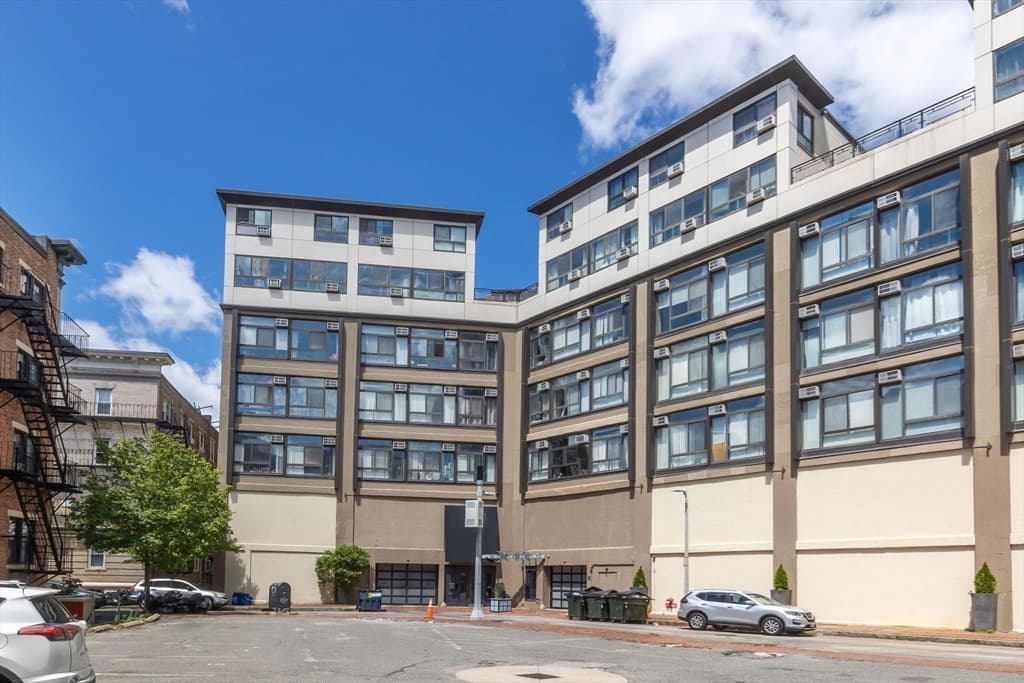 Condominium at 12 Stoneholm St # 313, Boston MA 02115, photo 7 of 23