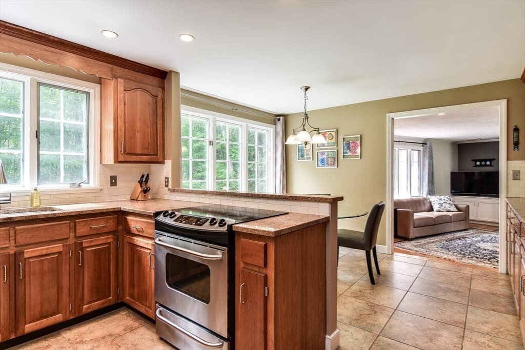 Single Family Residence at 15 Juniper Lane, Dover MA 02030, Dover, photo 11 of 26