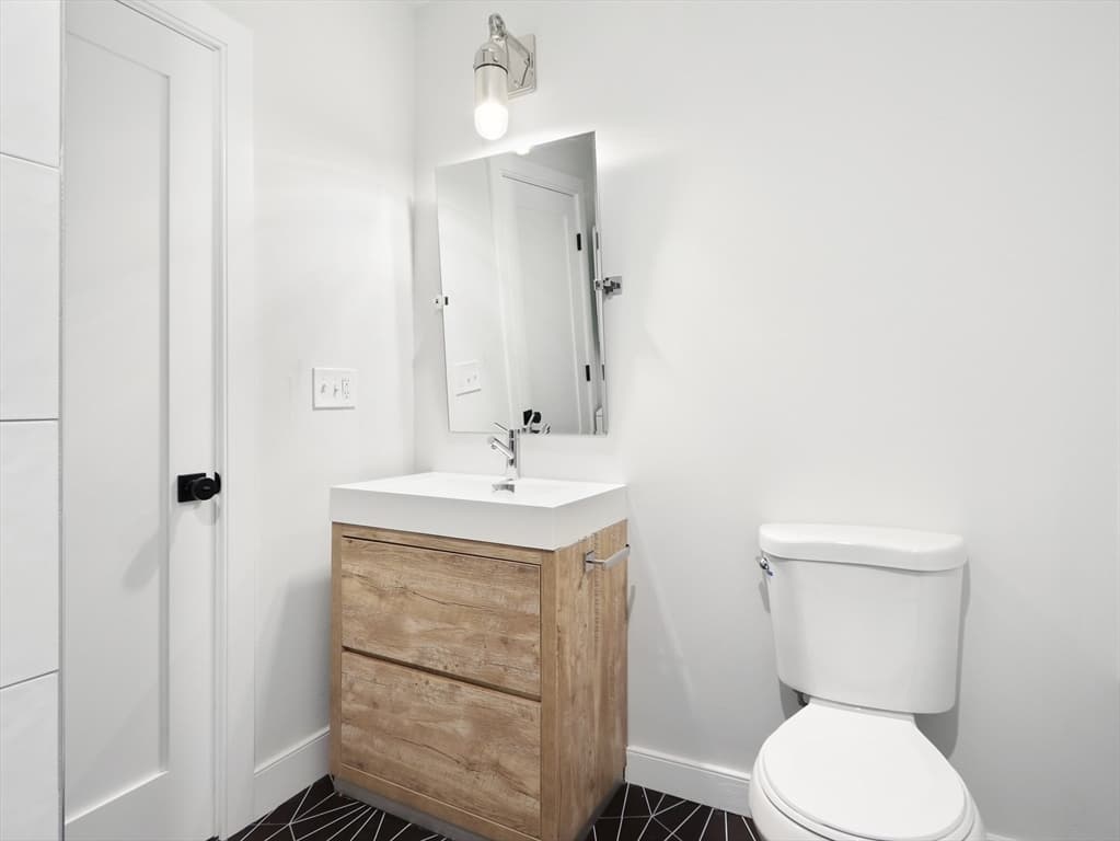 4 Family - 4 Units Up/Down at 275 Webster, Boston MA 02128, Boston, photo 15 of 24
