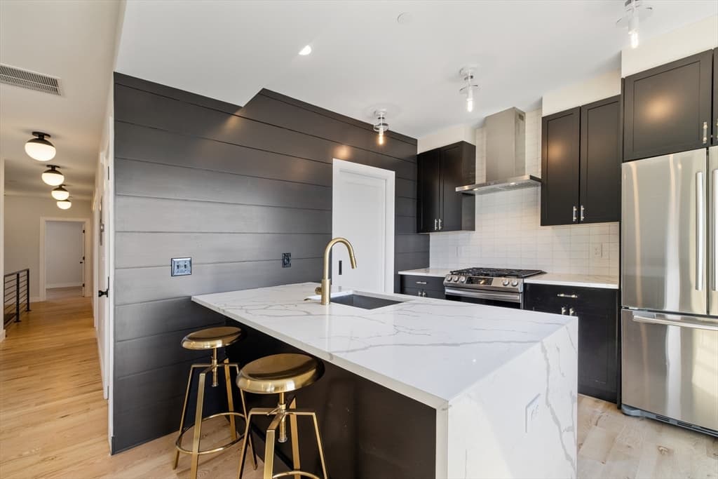 4 Family - 4 Units Up/Down at 275 Webster, Boston MA 02128, Boston, photo 8 of 24