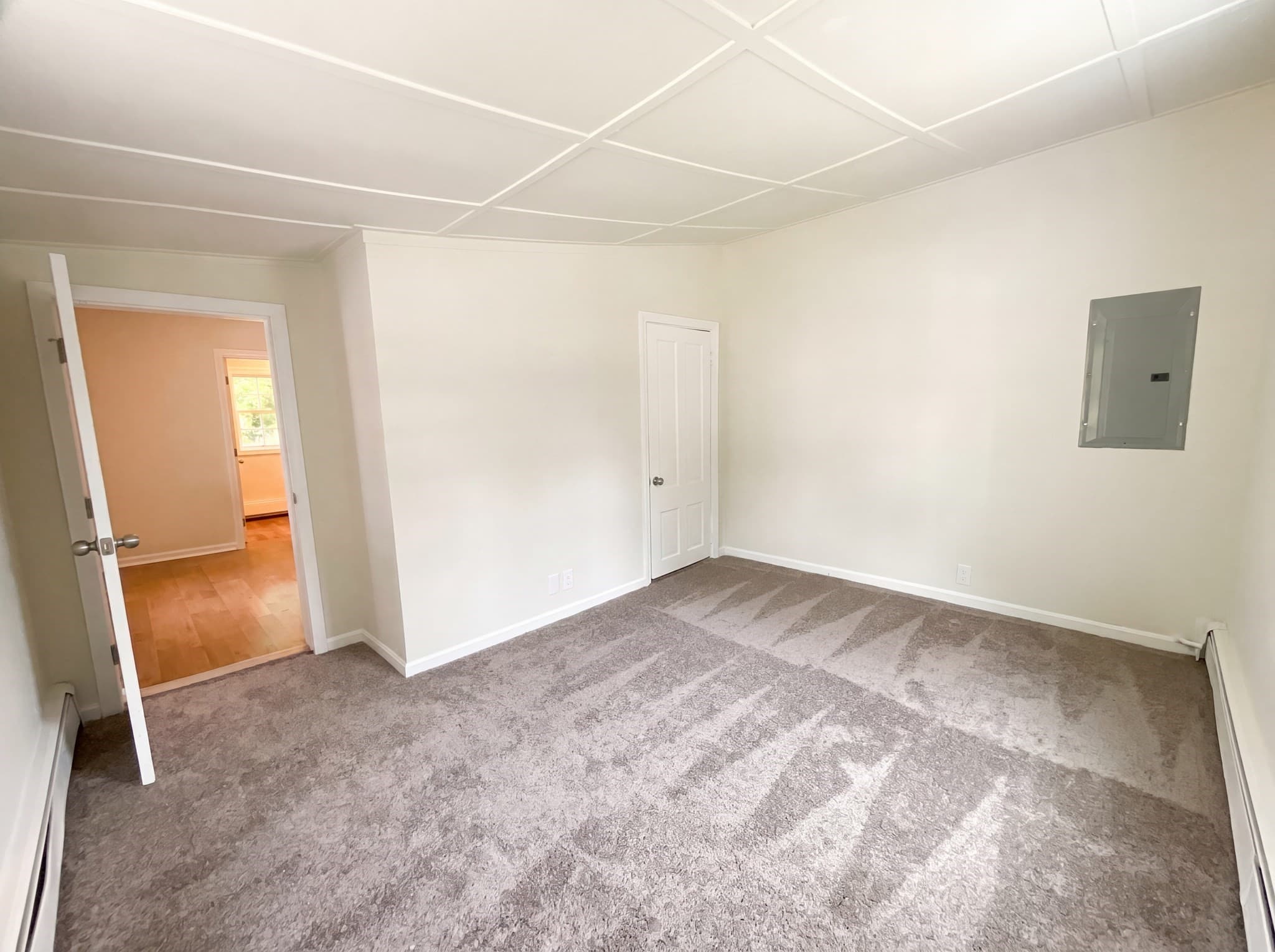 Single Family Residence at 361 Tremont St, Taunton MA 02780, photo 9 of 21